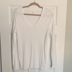 GAP Women's Classic White Long Sleeve Tee